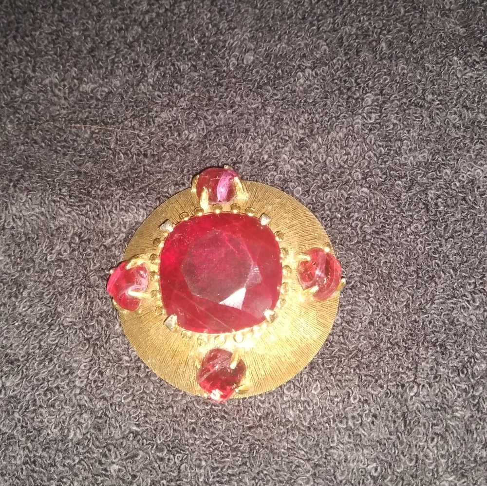 Brooch